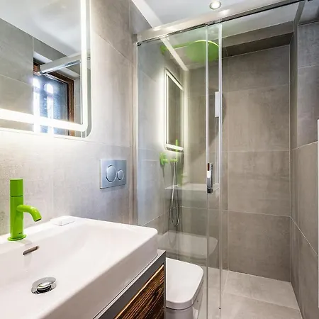 Badi Argentiere - By Emerald Chamonix