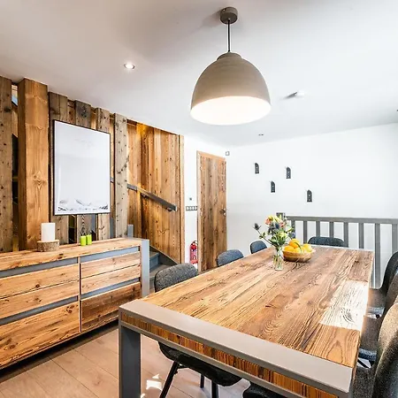 Badi Argentiere - By Emerald *